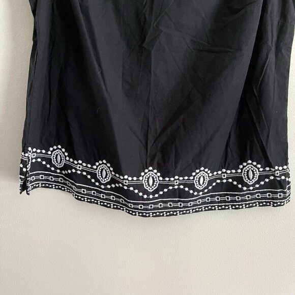 Talbots Woman SZ X Black W/White Embroidered Neck & Hem Sleeveless  V-Neck Top - Picture 2 of 6